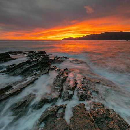 Welcomely - La Nassa - Dimora Vista Mare Трезнурагес Экстерьер фото